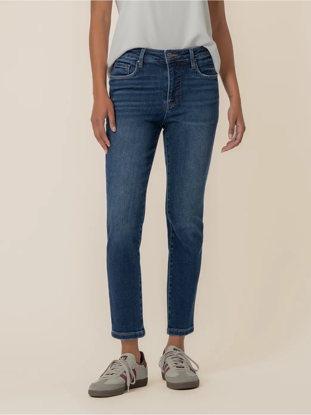 Kut from the Kloth Reese Fab AB Ankle Straight Jeans